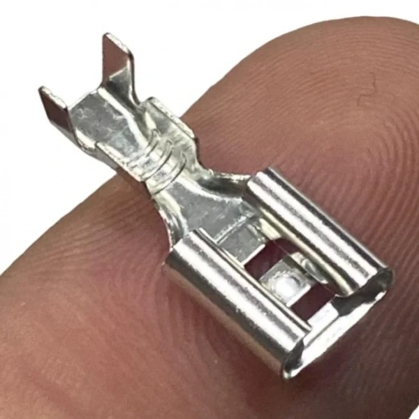 6.3mm İzolesiz Kablo Ucu Dişi Terminal