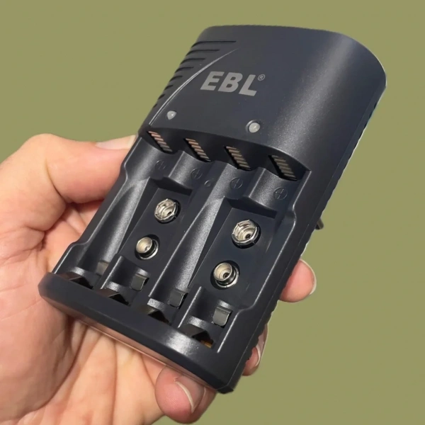 EBL Smart Universal Pil Şarj Cihazı