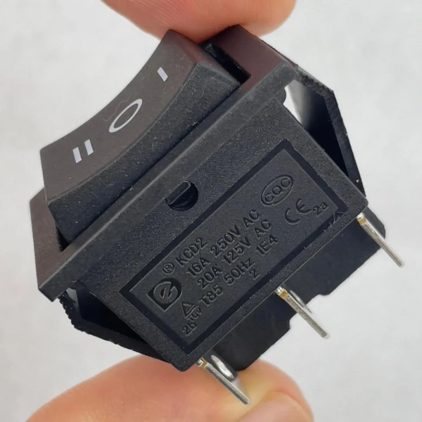 IC-110 Geniş Işıksız Yaylı Anahtar Mom-Off-Mom 6P