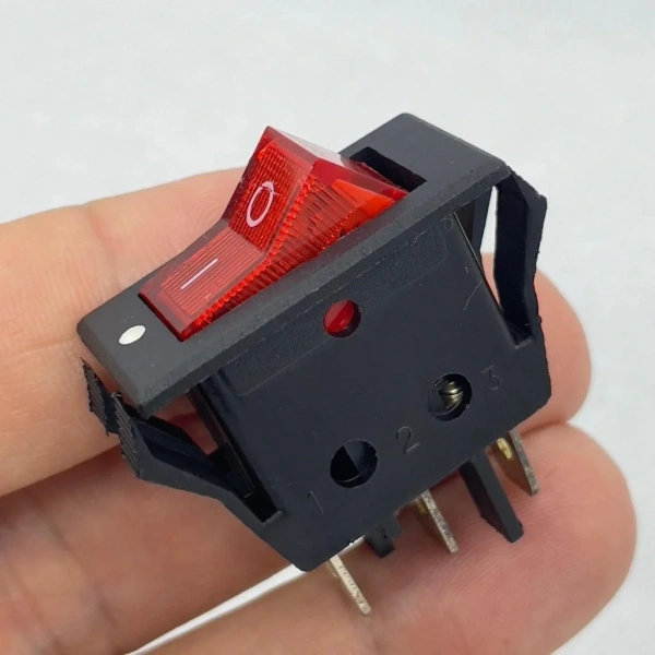 IC-113-8 Tekli Anahtar Işıklı On-Off 3P