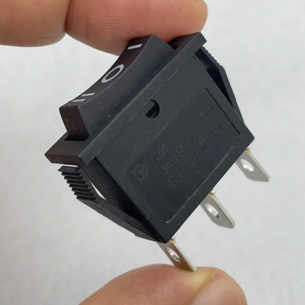 IC-115 Tekli Dar Işıksız Anahtar On-Off-On Siyah