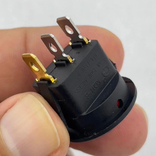 IC-131 Yuvarlak Işıklı Anahtar On-Off 3P Kırmızı
