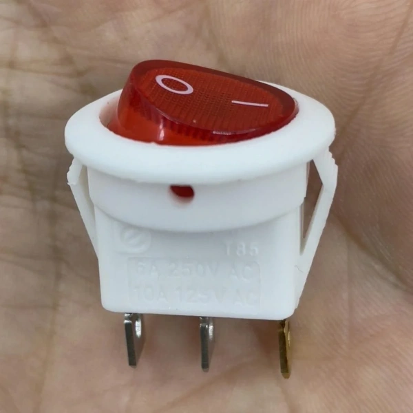 IC-131B Yuvarlak Işıklı Anahtar On-Off 3P Beyaz