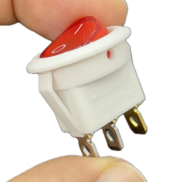 IC-131B Yuvarlak Işıklı Anahtar On-Off 3P Beyaz