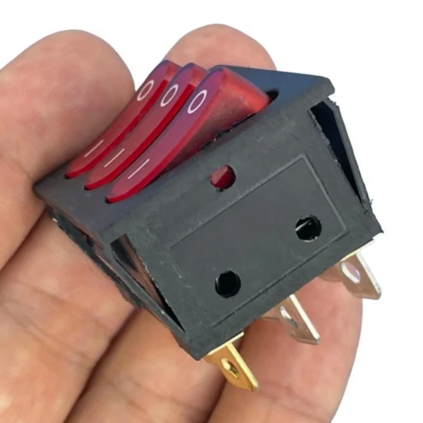 IC-135 Üçlü Işıklı Anahtar 220V ON-OFF 9P
