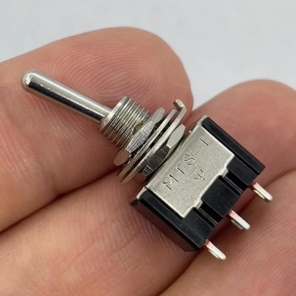 IC-141 Toggle Switch Yaylı Off-Mom 6mm 3P MTS-112