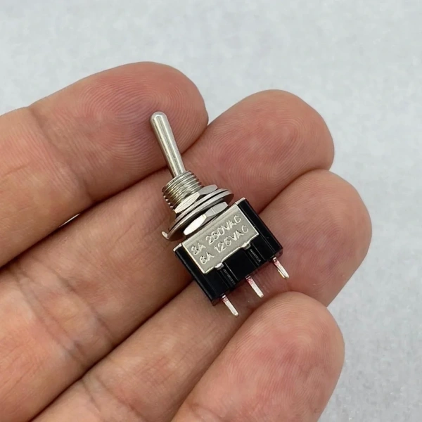 IC-141 Toggle Switch Yaylı Off-Mom 6mm 3P MTS-112