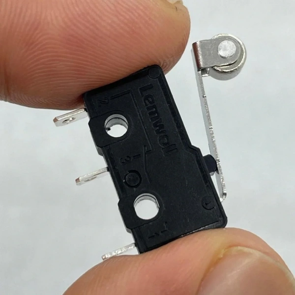 IC-168 Micro Switch Lehim Bacak Makaralı 5A/250VAC