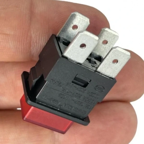 IC-180H Basmalı Işıklı Anahtar 220V 4P Kalıcılı PS23-16N