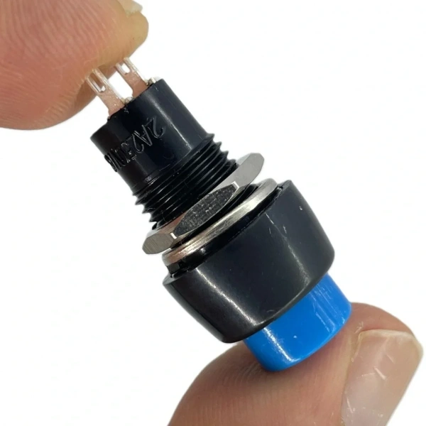 IC-190 Mavi Buton Yuvarlak Plastik Kalıcılı 10mm