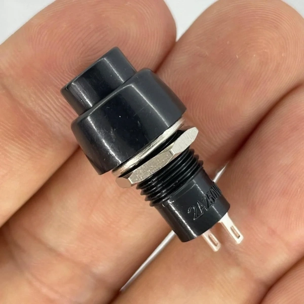 IC-190 Siyah Buton Yuvarlak Plastik Kalıcılı 10mm
