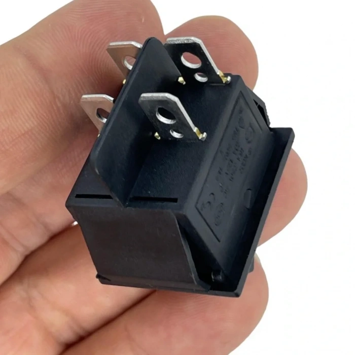 IC-109 Geniş Işıksız Yaylı Anahtar OFF-MOM 4P