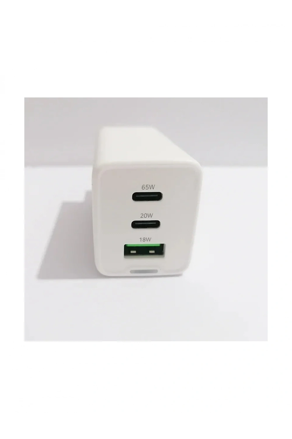 ACL AC-100 65 Watt 1xUSB-A 2xUSB-C Led Işıklı Duvar Şarj Aleti
