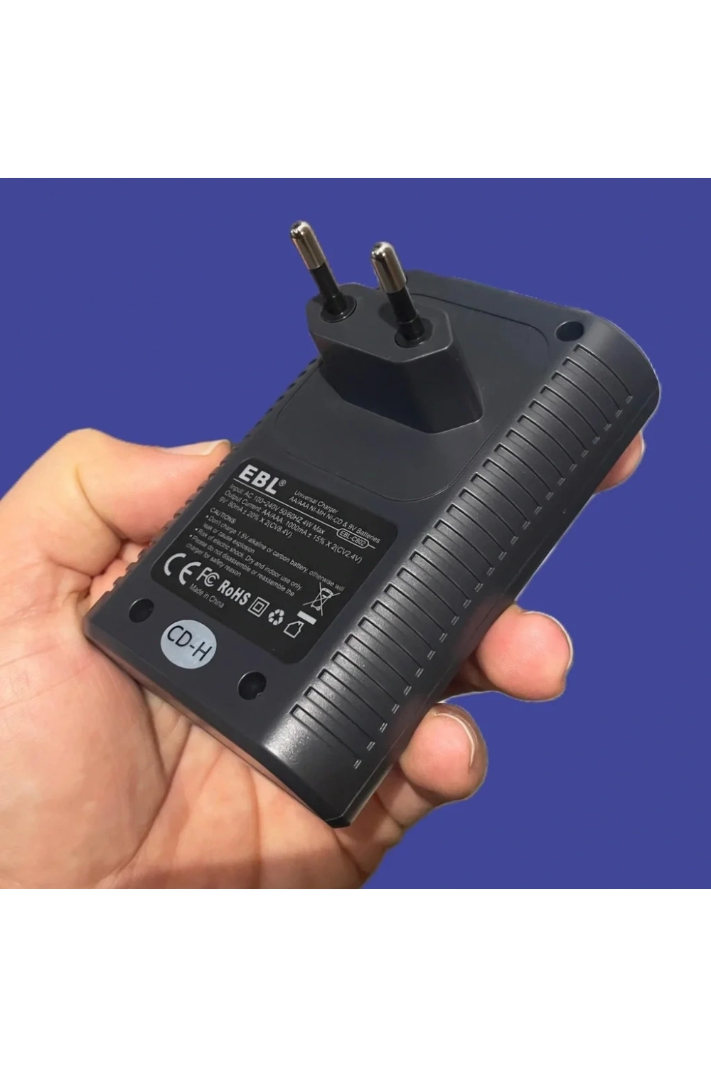EBL Smart Universal Pil Şarj Cihazı