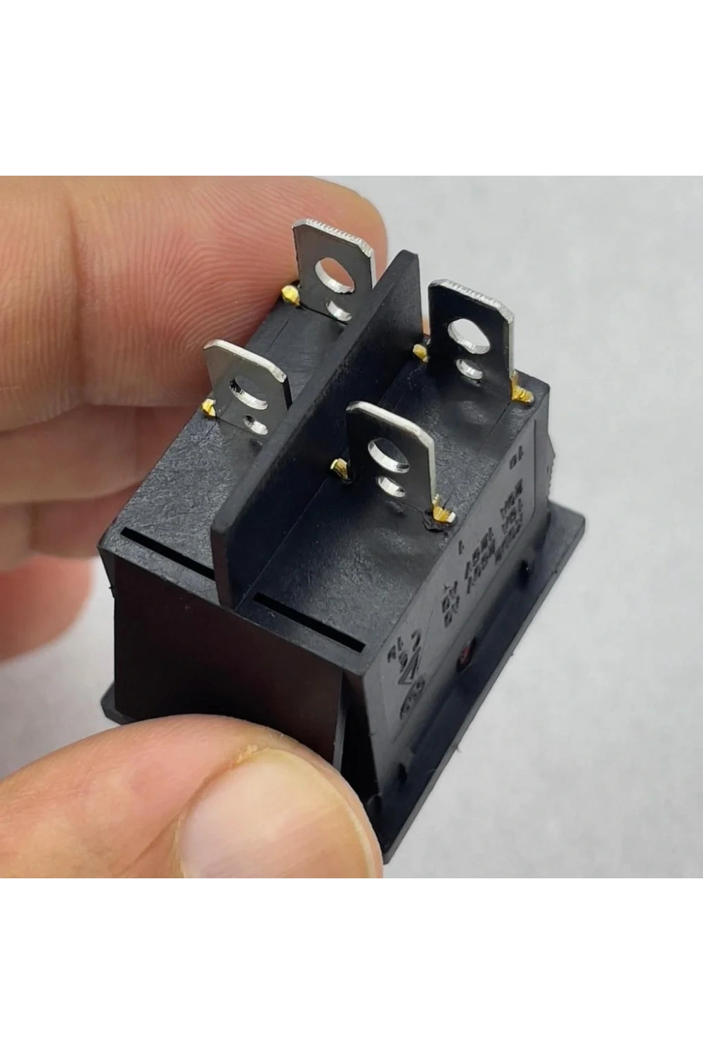 IC-103 İkili Işıksız Anahtar 4P