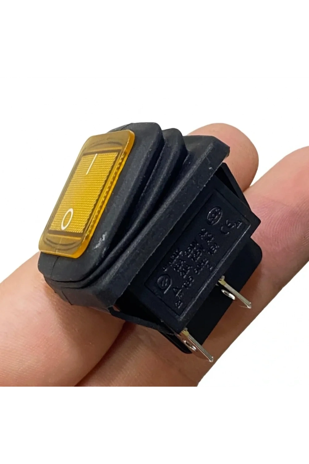 IC-104W Geniş Körüklü Işıklı Anahtar On-Off 4P Sarı