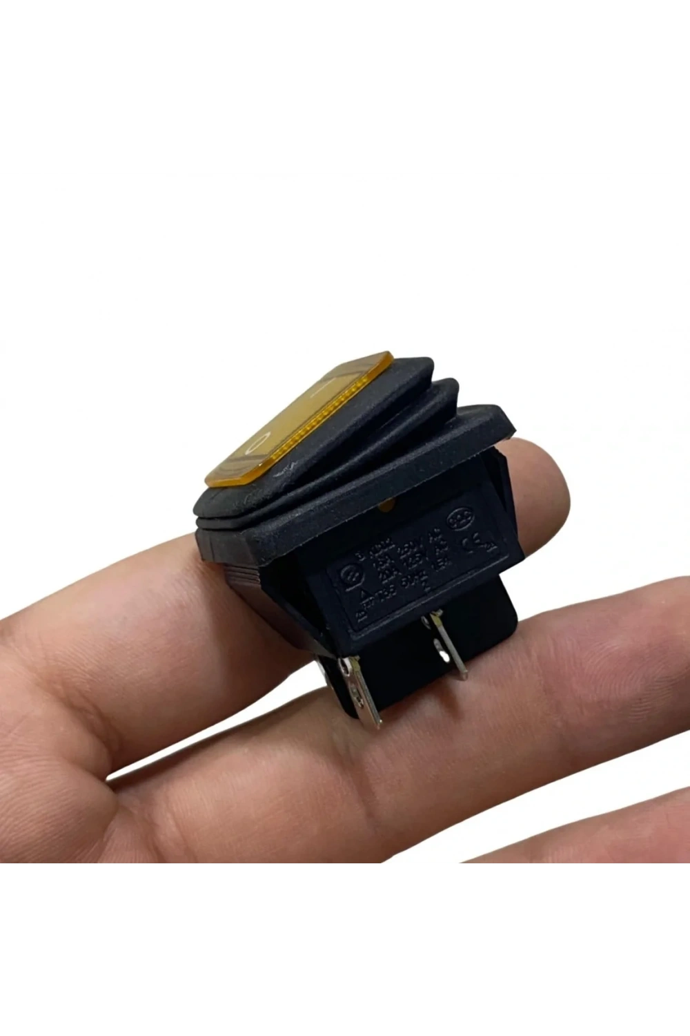 IC-104W Geniş Körüklü Işıklı Anahtar On-Off 4P Sarı