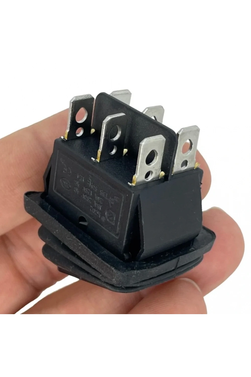 IC-108W Geniş Işıksız Körüklü Anahtar ON-OFF-ON 6P