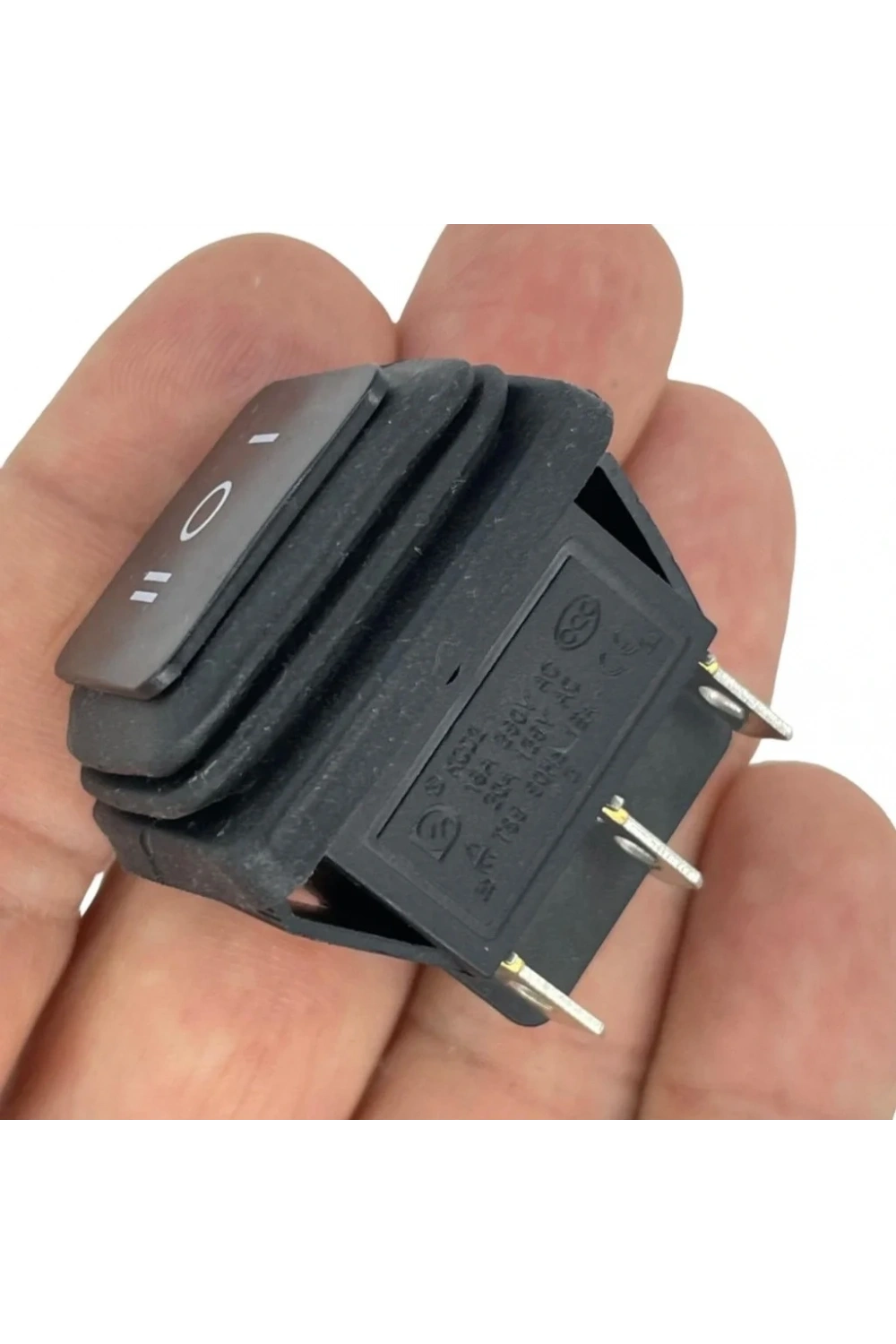 IC-108W Geniş Işıksız Körüklü Anahtar ON-OFF-ON 6P