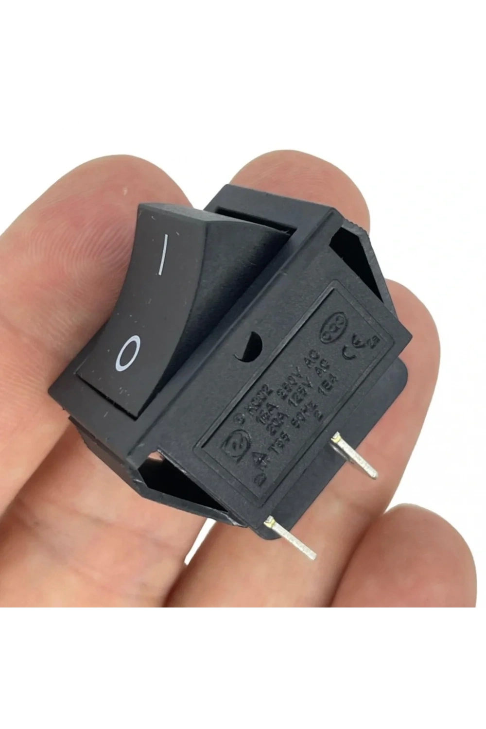 IC-109 Geniş Işıksız Yaylı Anahtar OFF-MOM 4P