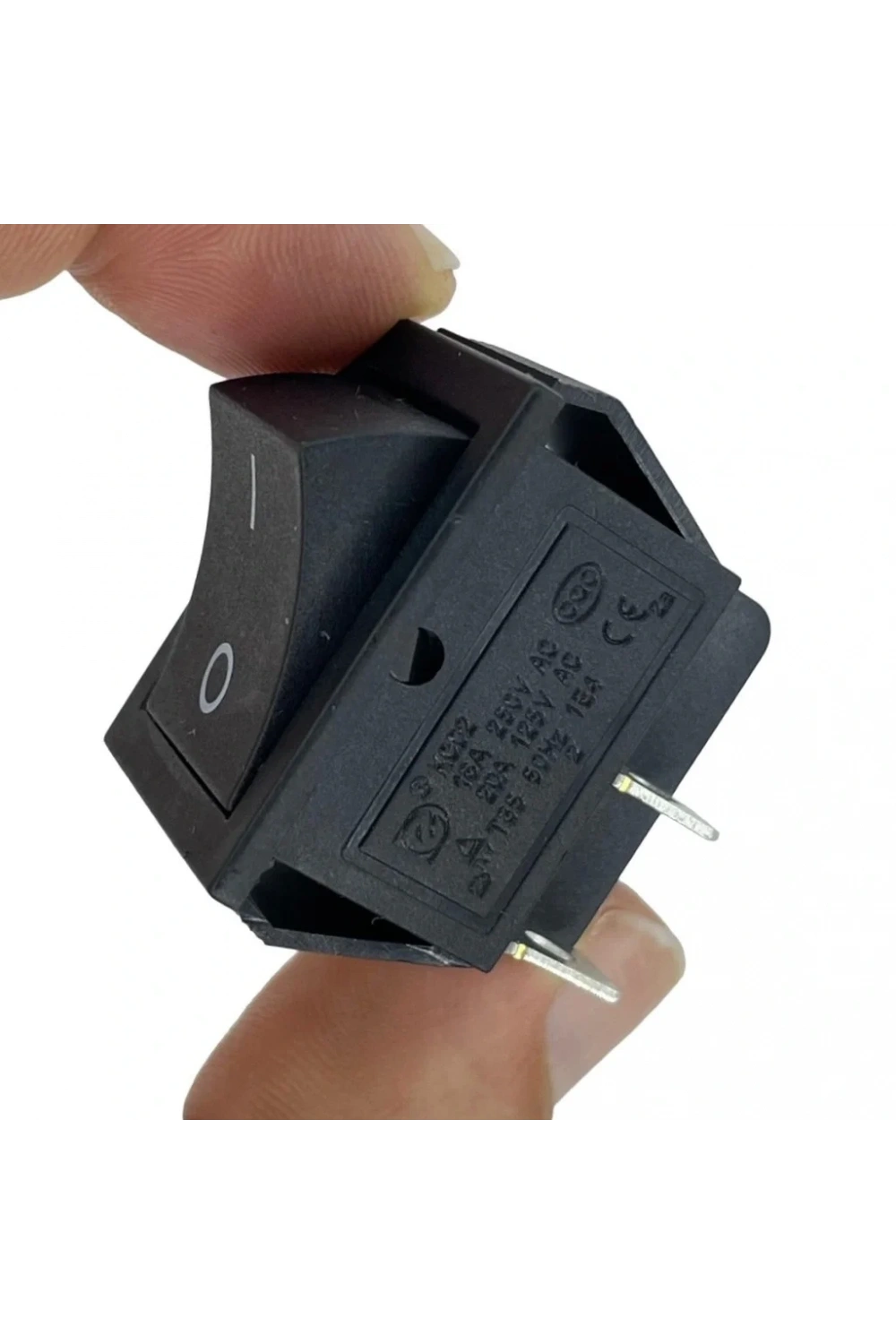IC-109 Geniş Işıksız Yaylı Anahtar OFF-MOM 4P