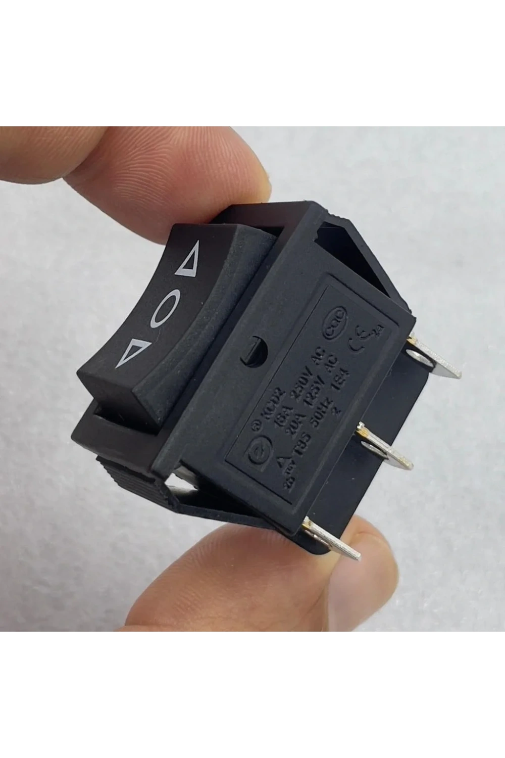IC-111 Geniş Işıksız Anahtar Yaylı Ok Simgeli