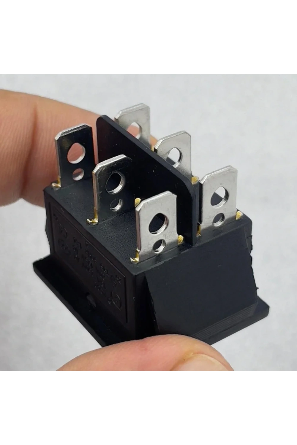 IC-111 Geniş Işıksız Anahtar Yaylı Ok Simgeli