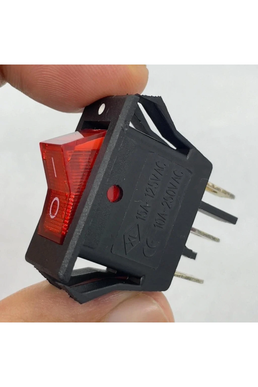 IC-113-8 Tekli Anahtar Işıklı On-Off 3P
