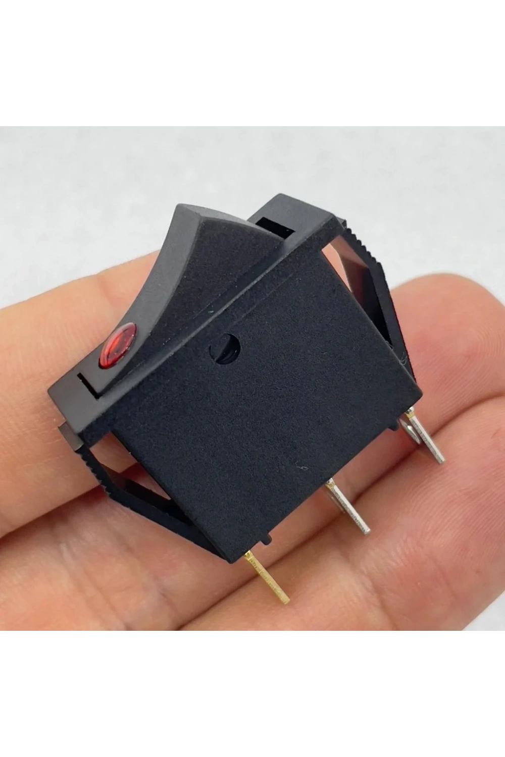 IC-113A Dar Nokta Işıklı Anahtar On-Off Siyah