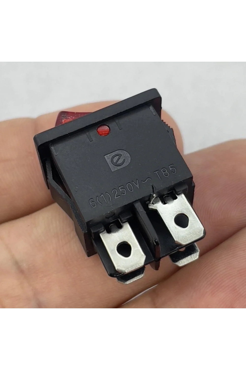 IC-119 Mini Işıklı Anahtar 4P Siyah + Kırmızı Işık