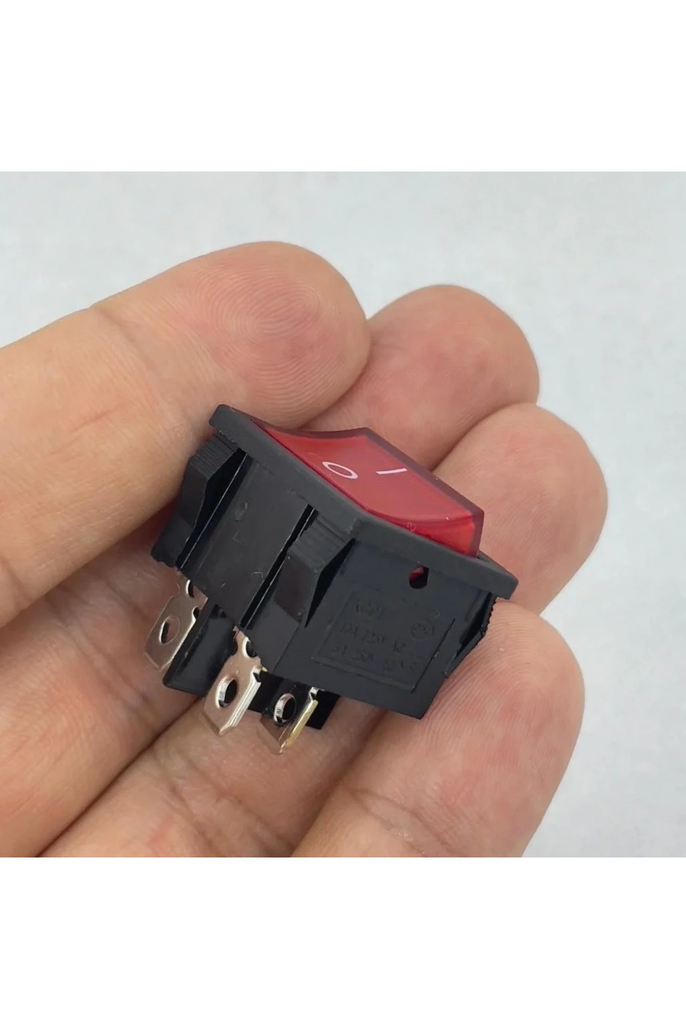 IC-126 Orta Boy Işıklı Anahtar On-Off 4P