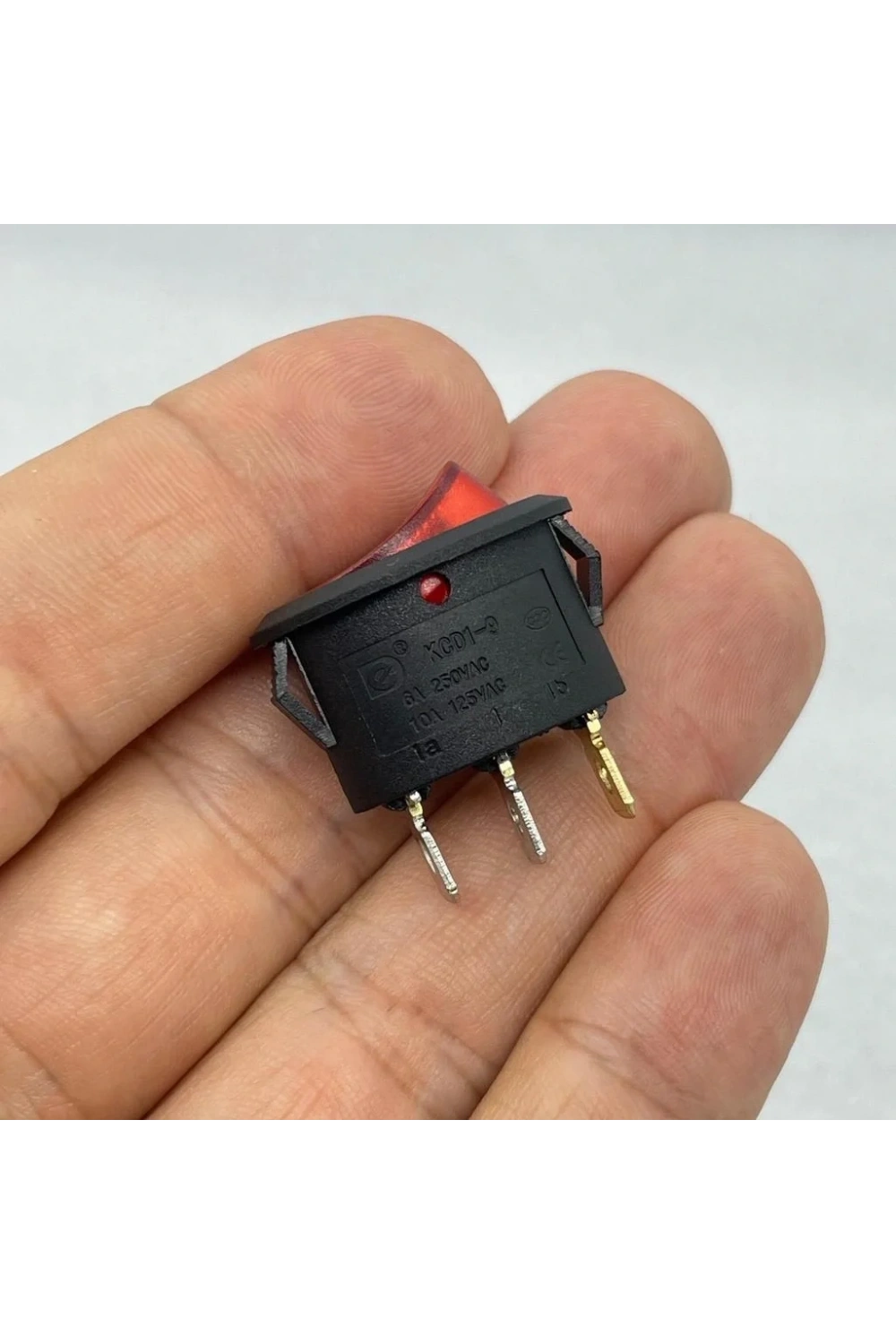 IC-134B Oval Işıklı Anahtar On-Off 3P