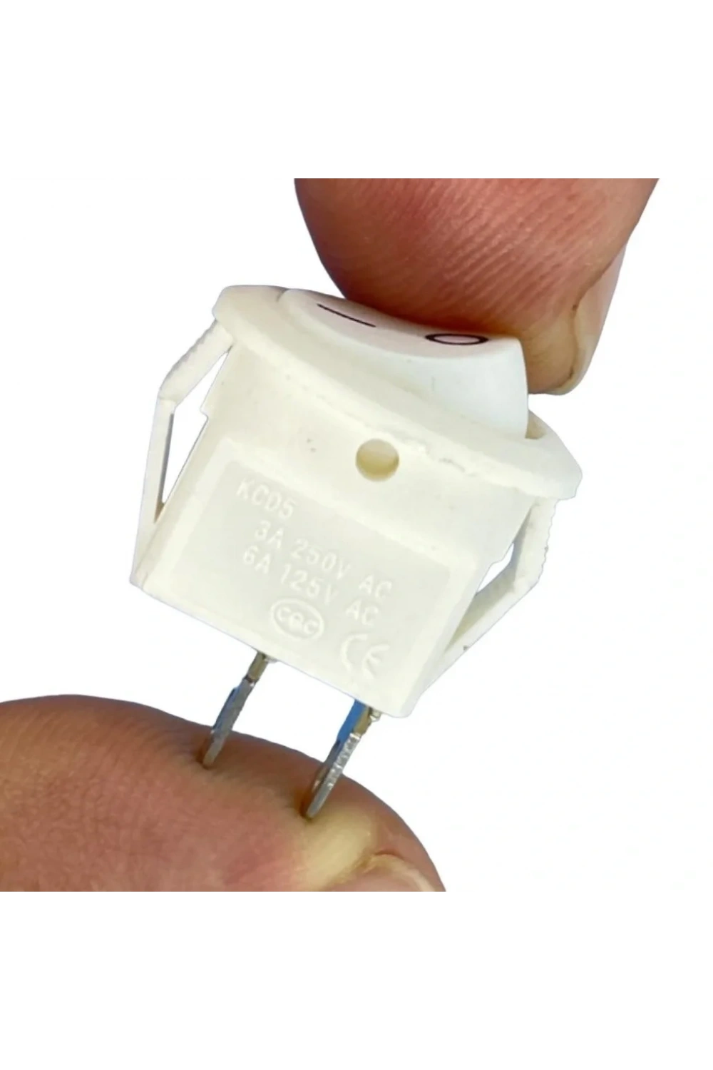 IC-134E Beyaz Yuvarlak Anahtar Işıksız On-Off 2P