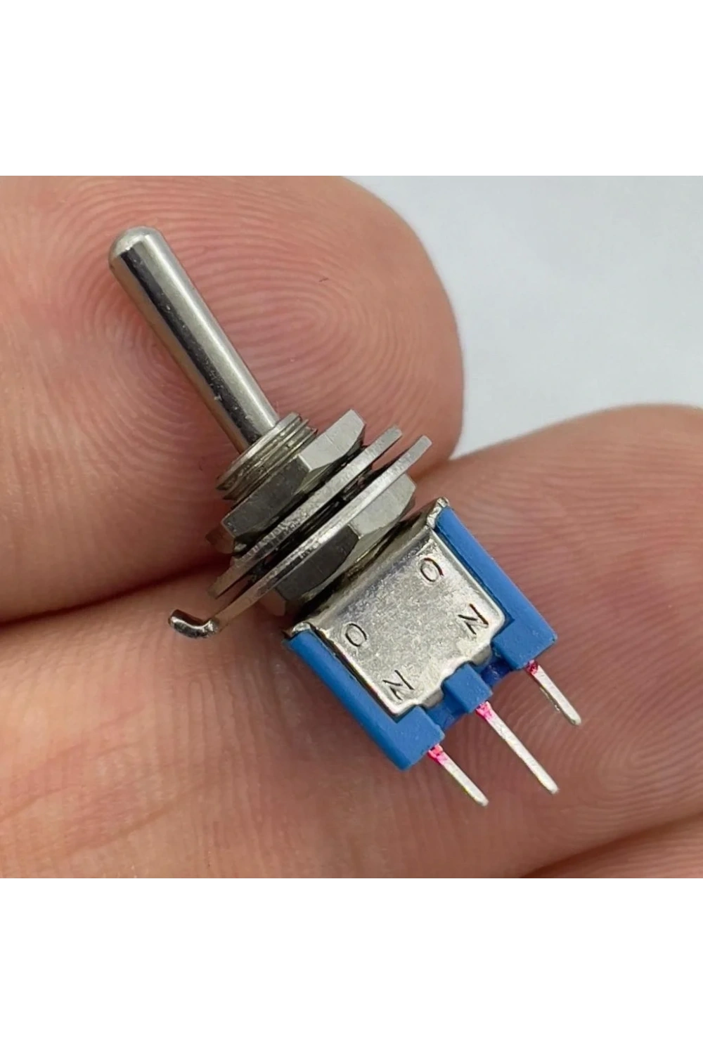 IC-137 Toggle Switch On-Off 5mm 3P SMTS-102
