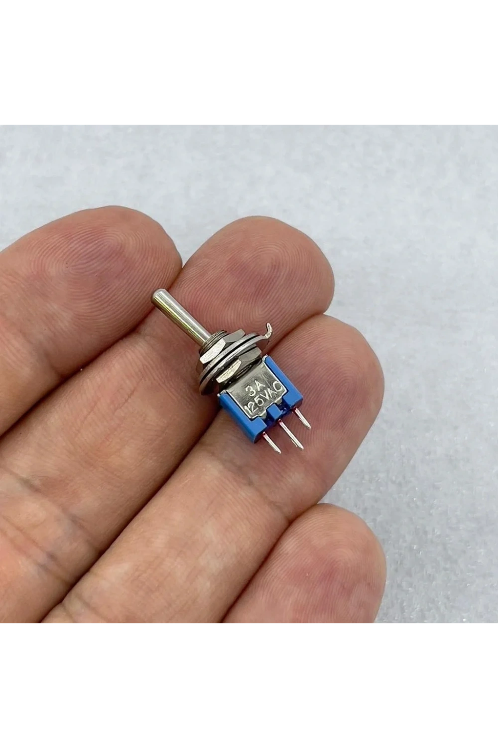 IC-137 Toggle Switch On-Off 5mm 3P SMTS-102