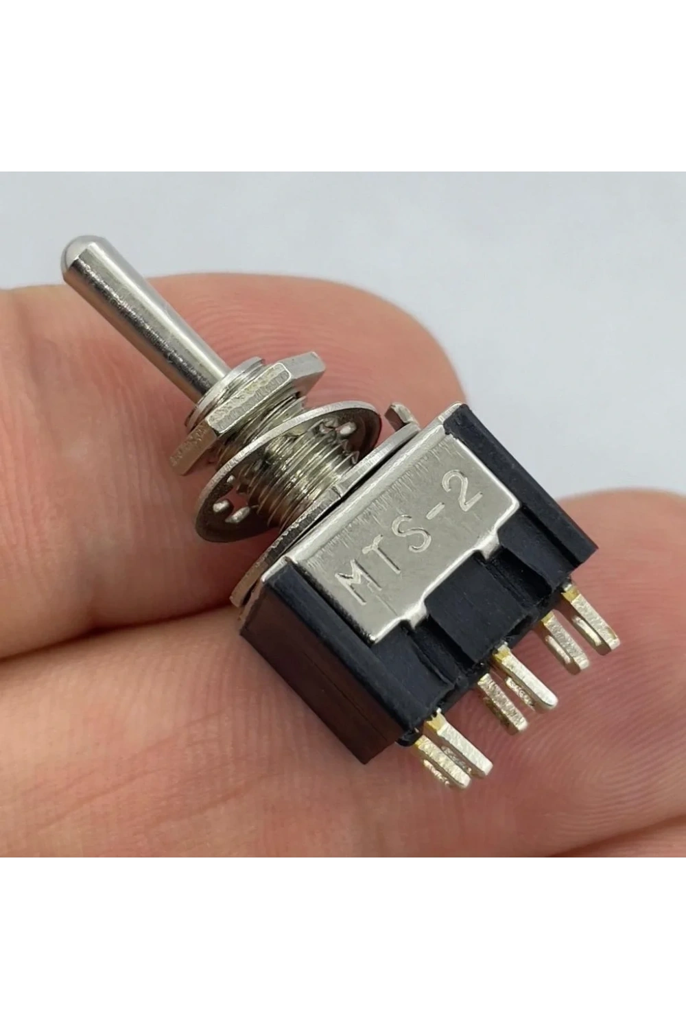IC-145 Toggle Switch On-Off-On 6mm 6P MTS-203