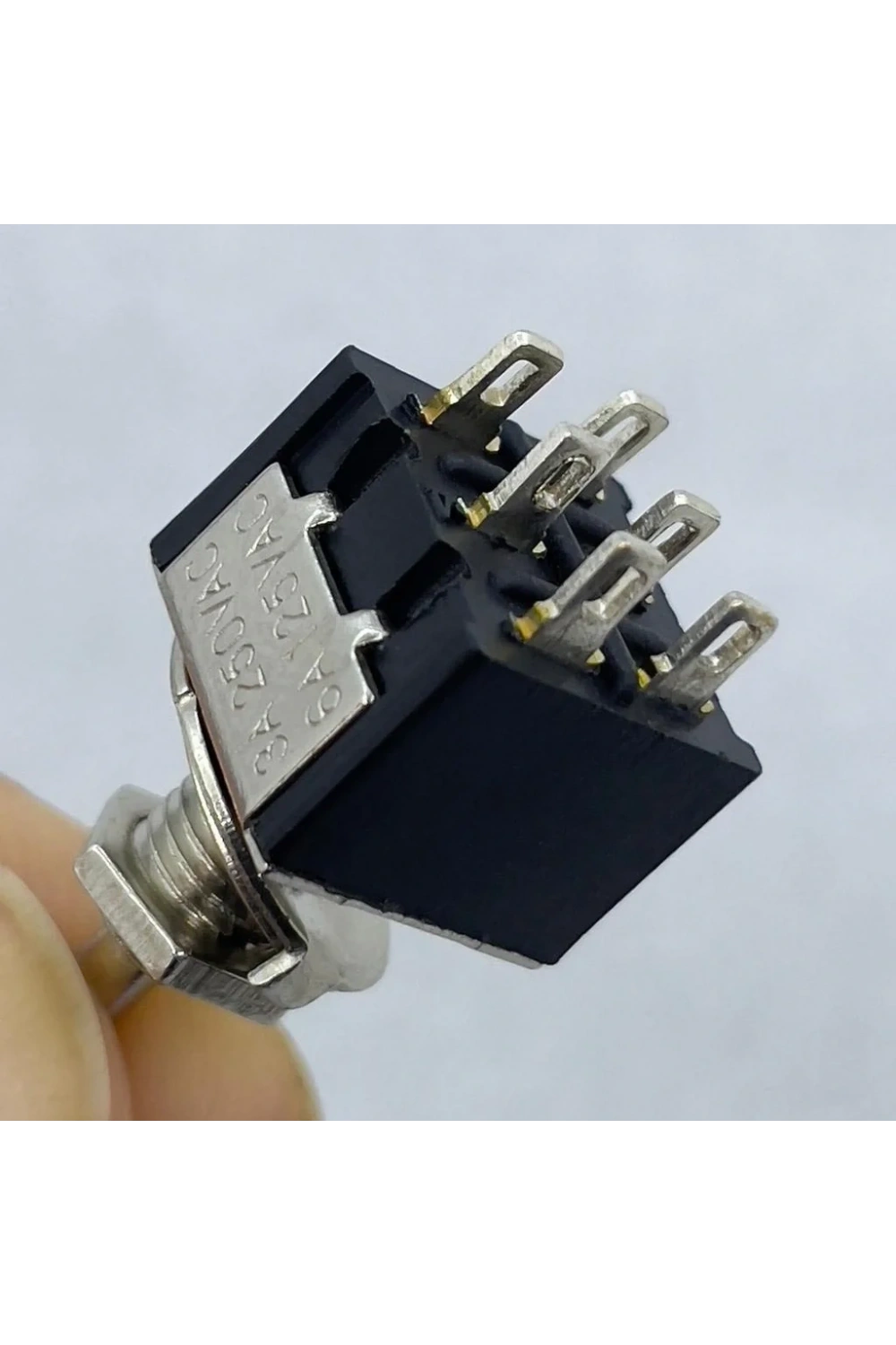 IC-145 Toggle Switch On-Off-On 6mm 6P MTS-203