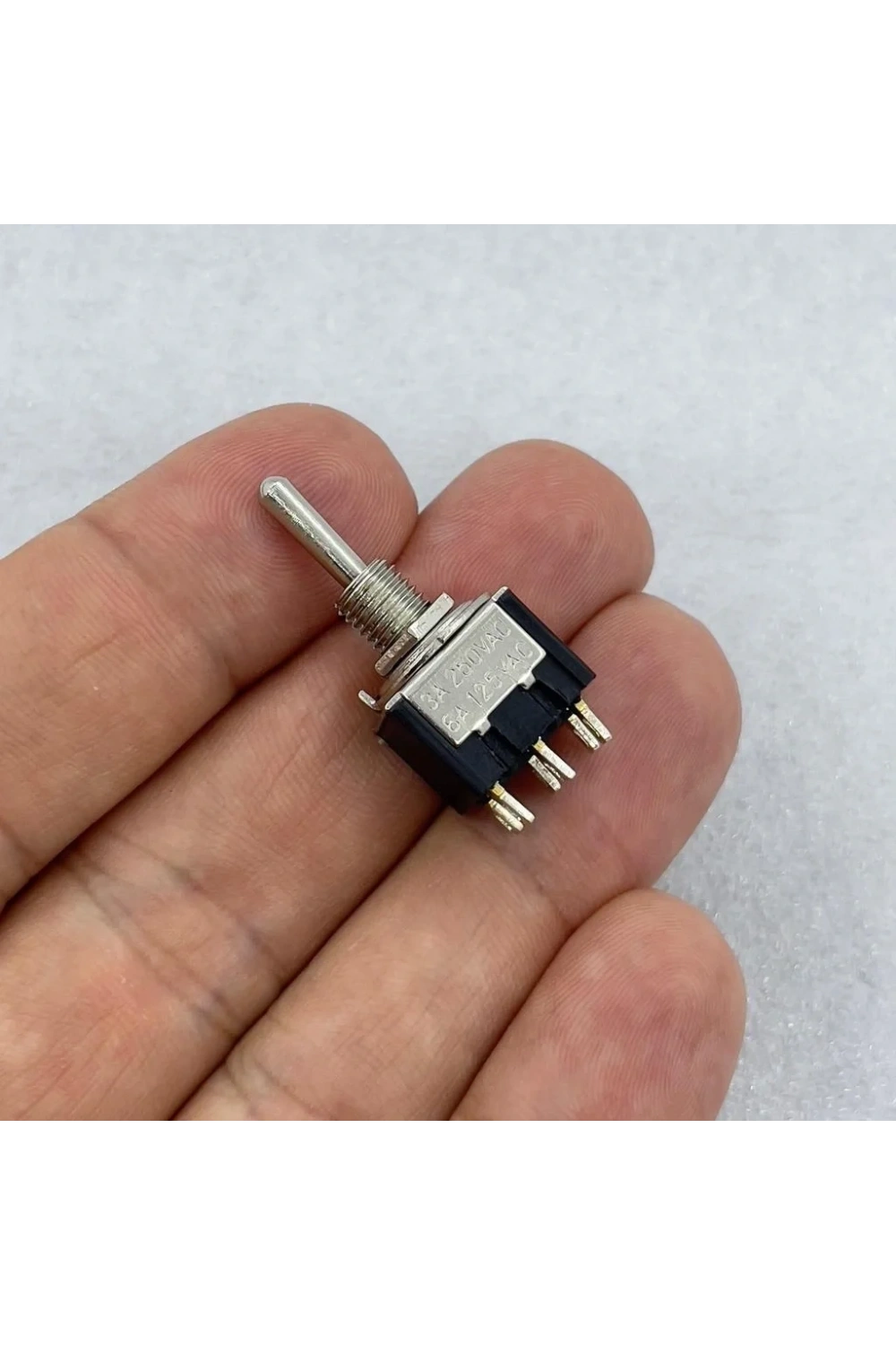 IC-145 Toggle Switch On-Off-On 6mm 6P MTS-203