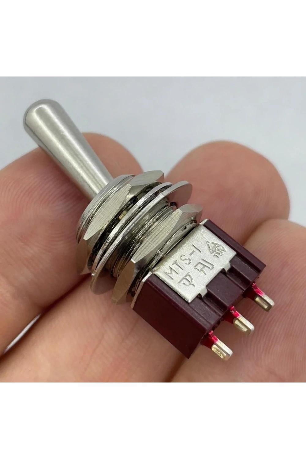 IC-148E Toggle Switch On-Off 12mm 3P MTS-102L
