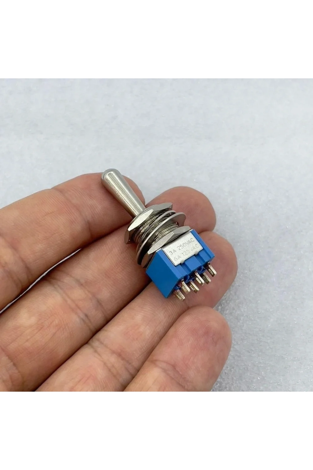 IC-148H Toggle Switch On-Off-On 12mm 6P MTS-203L