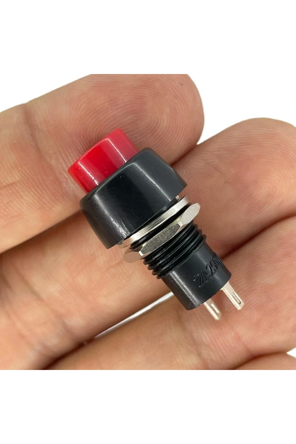 IC-190 Kırmızı Buton Yuvarlak Plastik Kalıcılı 10mm