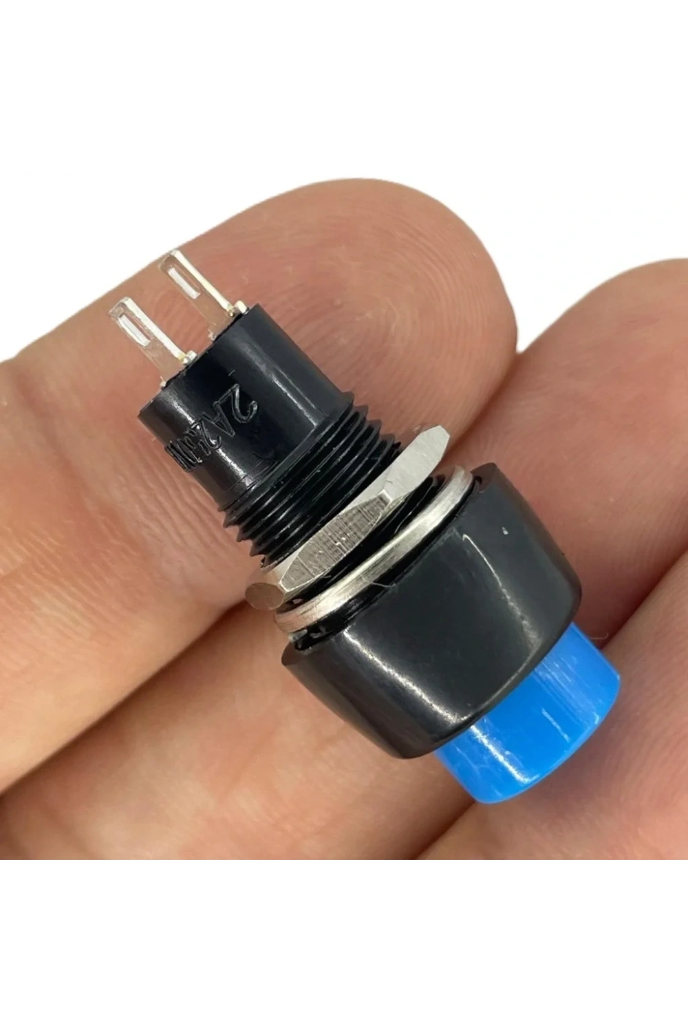 IC-190 Mavi Buton Yuvarlak Plastik Kalıcılı 10mm