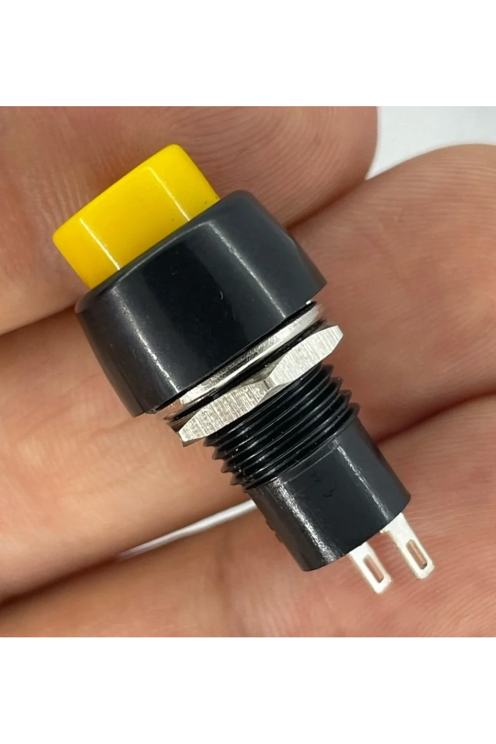 IC-190 Sarı Buton Yuvarlak Plastik Kalıcılı 10mm