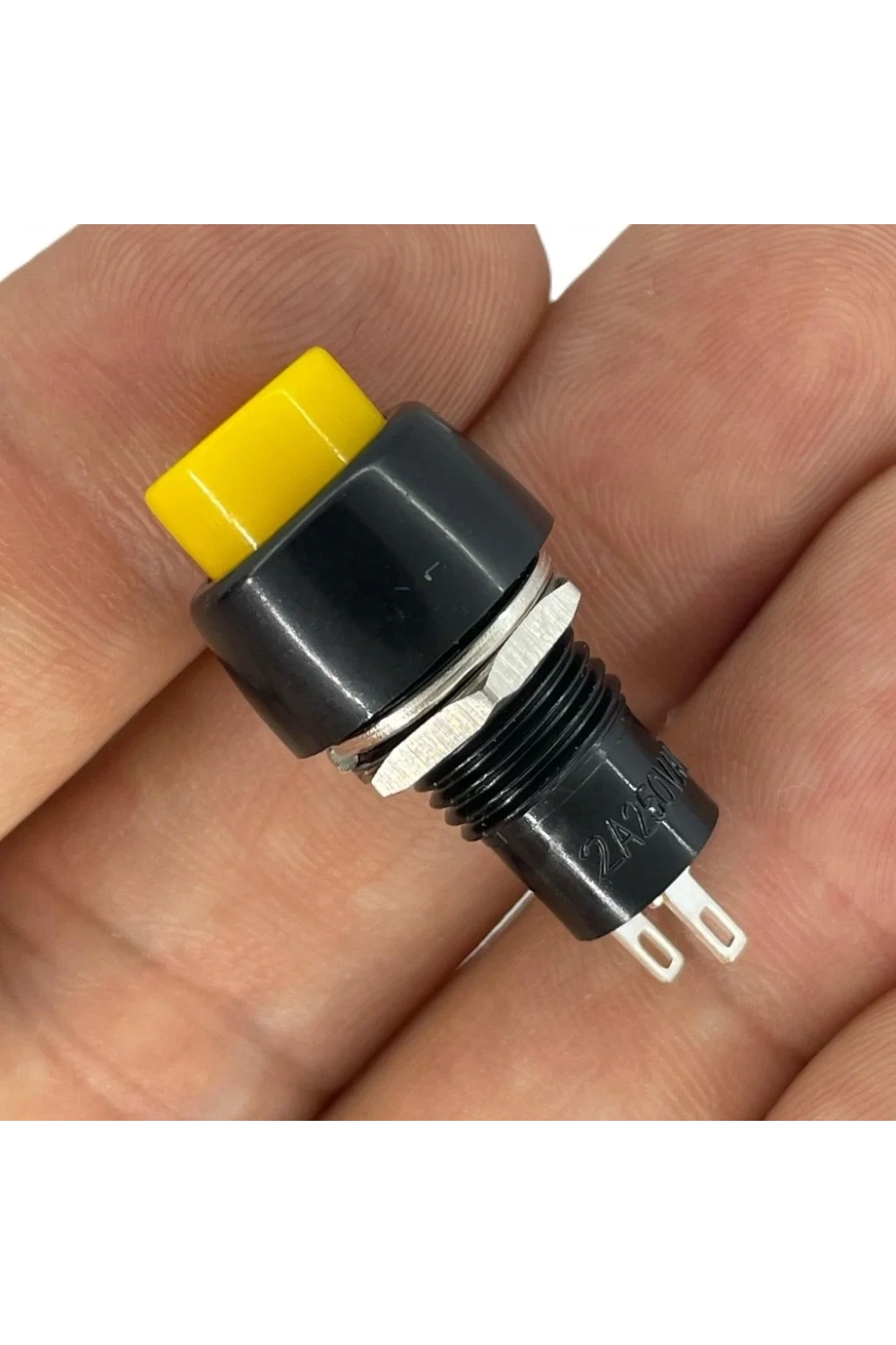 IC-190 Sarı Buton Yuvarlak Plastik Kalıcılı 10mm