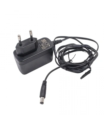 NetBit 12V 0.7A Adaptör