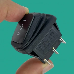 IC-108W Geniş Işıksız Körüklü Anahtar ON-OFF-ON 6P