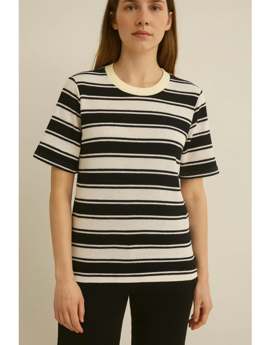 Siyah Çizgili Kazak