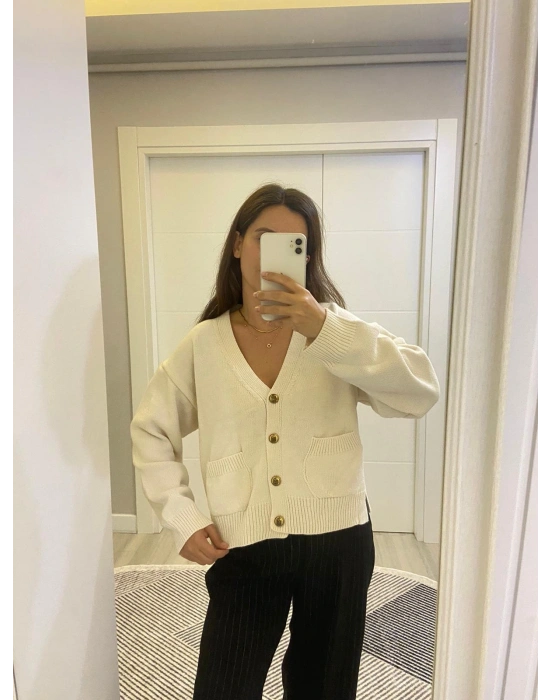 Bej Gold Düğmeli Hırka