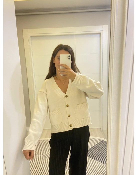 Bej Gold Düğmeli Hırka