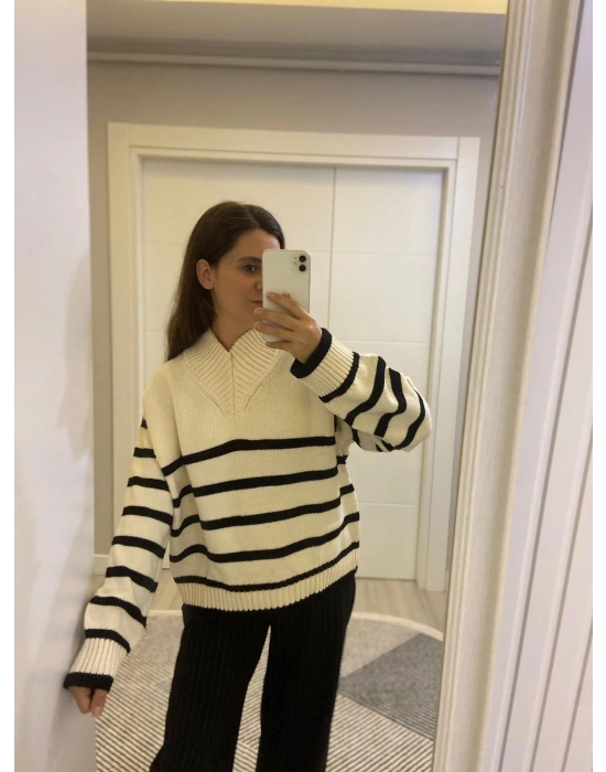 Siyah Çizgili Kazak